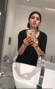sexy air hostess nude leaked selfies 001