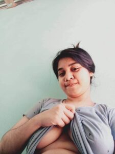 beautiful desi young wife with huge boobs 002
