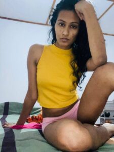 naughty tamil girlfriend nude leaked selfies