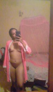 naughty tamil girlfriend nude leaked selfies 013