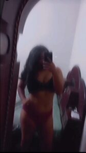 young desi wife show nude selfies 004