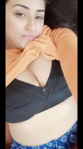 chubby girl with balloon shaped boobs 004