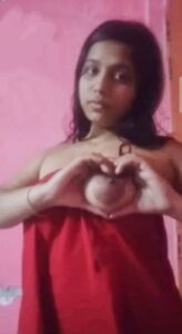 nude desi girl showing her sex toys 008