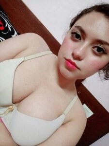 sexy girl with milky white boobs nude selfies 001