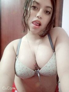 sexy girl with milky white boobs nude selfies 003