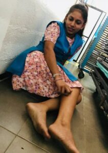 village girl lifting her legs show desi pussy 004