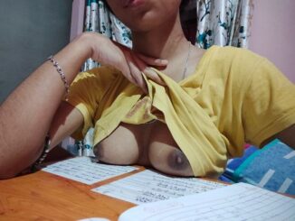 desi college girl nude leaked photos 007