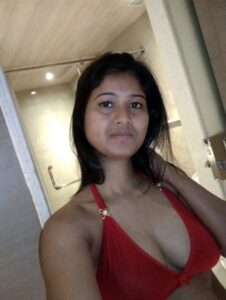 hot desi girlfriend nude in bed 006