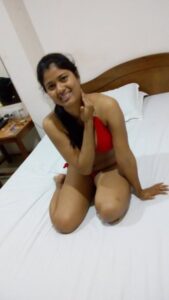hot desi girlfriend nude in bed 014