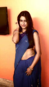 sexy desi girl nude shaved pussy 003