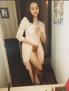 sexy desi girl nude shaved pussy 010