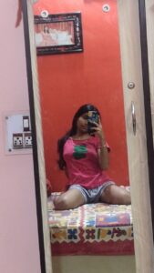 south indian girl nude selfies leaked 006
