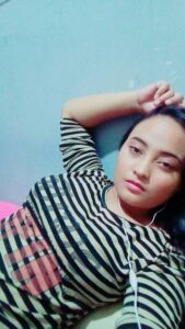 teenage desi girl nude sucking a fat cock