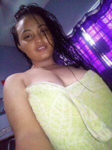 teenage desi girl nude sucking a fat cock 004