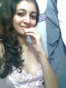 cute desi girl shower nude pictures 012