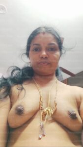 desi housewife hot sex photos with lover 006