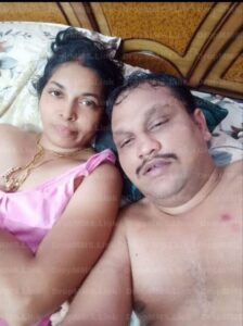 desi housewife hot sex photos with lover 009