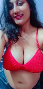 horny desi teacher topless and sexy selfies 006