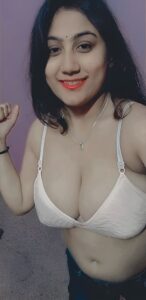 horny desi teacher topless and sexy selfies 007