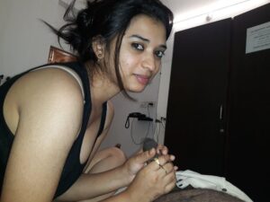 amateur indian teen nude sucking cock pictures 016