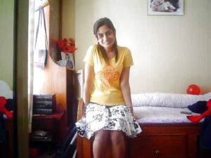 horny indian girl nude posing before boyfriend