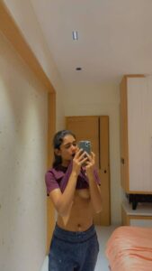hot nri girl naked selfies in star hotel 011