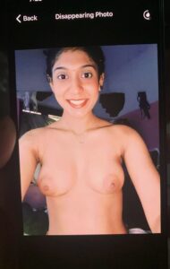 indian girlfriend's nude selfies screenshots leaked 004