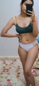 sexy indian girl leaked snapchat photos 001