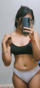sexy indian girl leaked snapchat photos 003