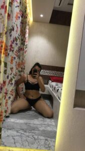 sexy indian item with amazing big ass 003