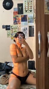 beautiful indian girl topless snapchat selfies leaked 012