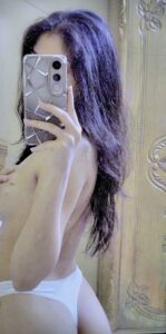 sexy slim indian girlfriend leaked nude selfiesisit 012