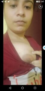 young desi wife shows her tits 003