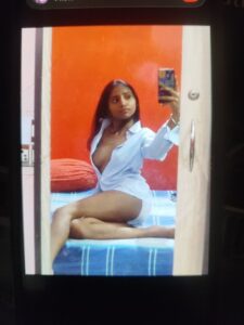 desi teenage girl's sexy selfies leaked 008