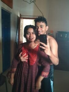 pretty muslim girl topless with lovely tits