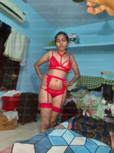 tharki indian gf showing hairy pussy nude 003