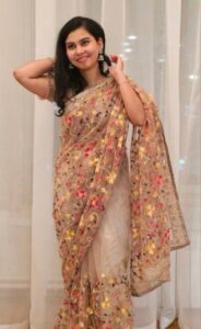 traditional desi girlfriend nude video calling 001