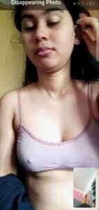 traditional desi girlfriend nude video calling 009