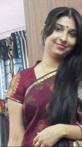 young indian wife exposing naked body 004
