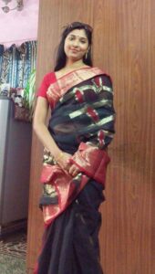 young indian wife exposing naked body 007